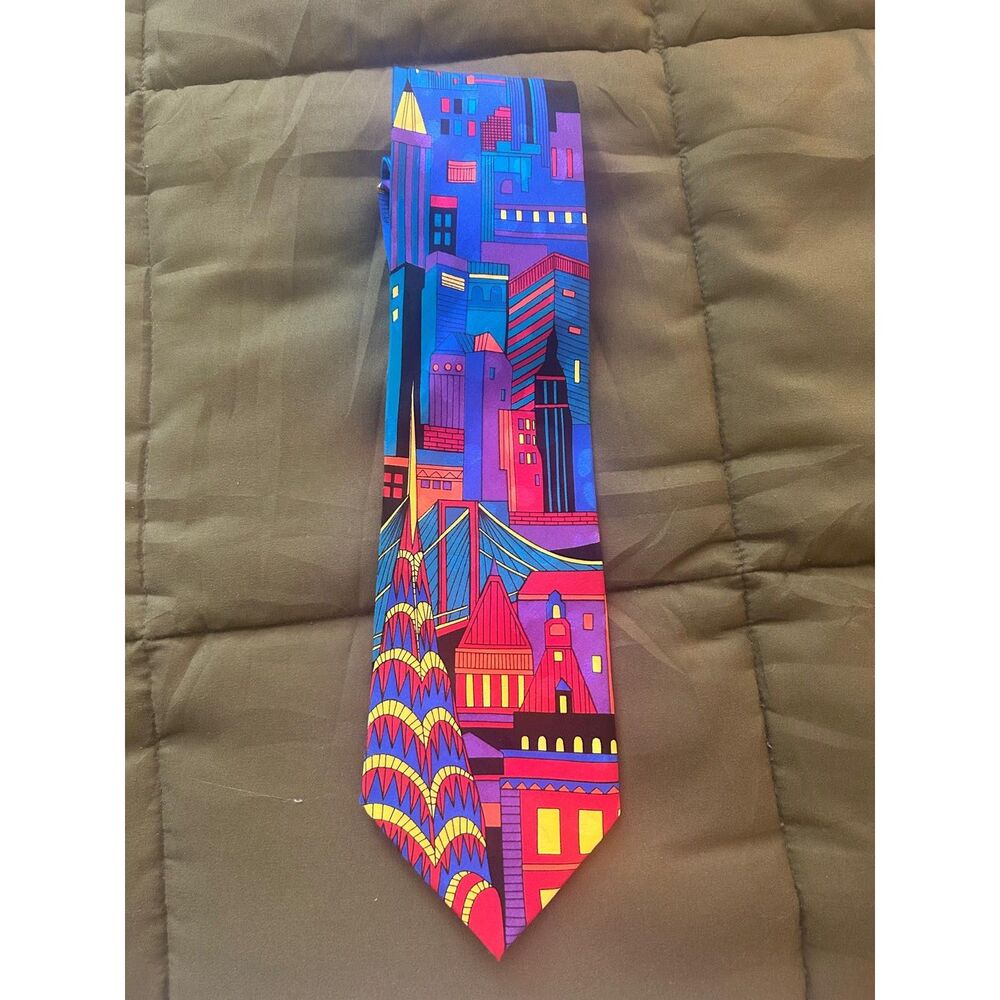 Rosetti Men's Vibrant City Skyline Tie